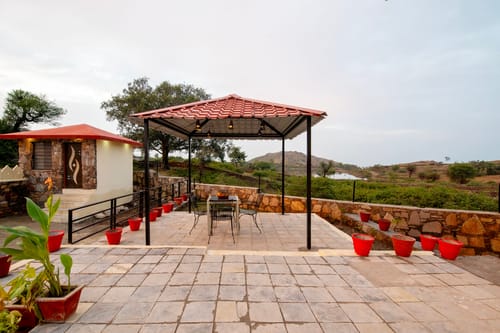 Colonel Retreat | 3-BHK Hideaway with Private Pool & Gardens Near Ubeshwar Mahadev Temple – 3 bedroom villa in Udaipur, Rajasthan