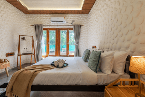 Cabanas Retreat | Tropical 5-BHK Escape Near Revdanda Beach With Private Pool, Garden & Outdoor Dining  – 5 bedroom villa in Alibaug, Maharashtra