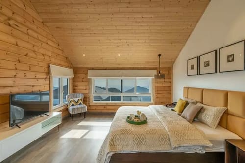 Wooden chalet @ Soul Stories ( 4 BH Luxury Villa ) – 4 bedroom villa in Mussoorie, Uttarakhand