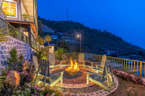 The English Country House | Victorian Suite