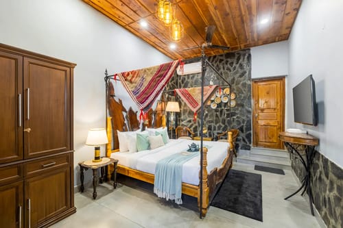 Zephyr Sierra | 2-BHK Hillside Villa With Common Pool, Gym & Restro – 2 bedroom villa in Mussoorie, Uttarakhand