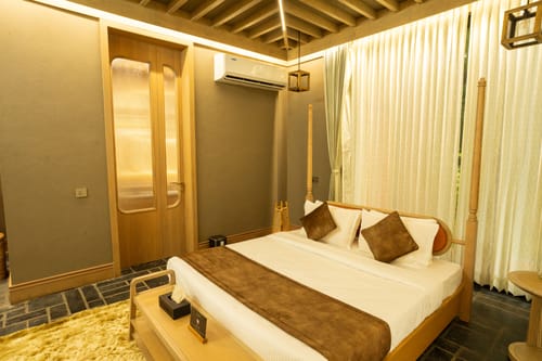 Tapovana Aroha | Pet-Friendly Boho Retreat with Luxury Tent, 2-BHK Villa , Moroccan-Style Pool, Firepit & Gardens – 3 bedroom villa in Bengaluru, Karnataka