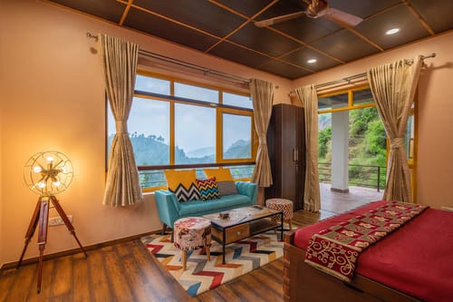 Spirits Unplugged w/ Outdoor Pool – 4 bedroom villa in Shimla, Himachal Pradesh