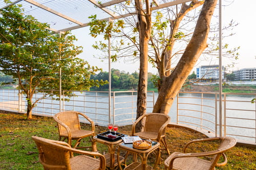 Vintage Retreat | 5-BHK Riverfront Heritage Villa With Speed Boat, Ayurvedic Spa & Cultural-Themed Rooms Near Malayattoor – 5 bedroom villa in Kochi, Kerala