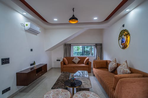 Trio’s Top | 1-BHK Pet-friendly Apartment with patio and Outdoor lounge Area