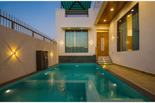 Parvam Retreat | Charming Pet-friendly 2-BHK Villa With Private Pool, Garden, Terrace & Aravali Hill Views – 2 bedroom villa in Udaipur, Rajasthan