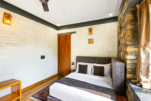 Granny’s Den | 3-BHK Pet-friendly With Living Room, Shared Pool, Restaurant & Gazebo by the River