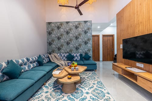 Lakefront | 4-BHK Villa with Common Patio Seating, Attic and Outdoor Dining Area – 4 bedroom villa in Bhimtal, Uttarakhand
