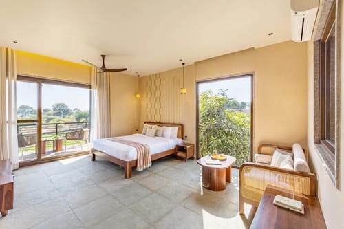 Cows & Cuddles | Pet-friendly 4-BHK Haven With Pvt Pool, Garden & Gazebo – 4 bedroom villa in Udaipur, Rajasthan