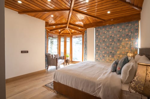 Sepia @ Oakwood Manor – 2 bedroom villa in Shimla, Himachal Pradesh