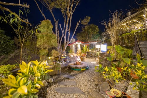 Zephyr Heaven | 1-Hillview Room with Common Pool, Gym & On-Site Restaurant – 1 bedroom villa in Mussoorie, Uttarakhand