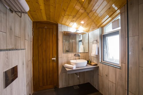 Goldencrest | 6-BHK | Garden | Balconies | Scenic views