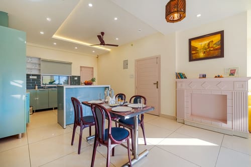 Hillshades Retreat | 6-BHK Villa With Sit-out Area, Private Pool, Restro, Game Zone, Panoramic Hill Views & a Lift – 6 bedroom villa in Kasauli, Himachal Pradesh