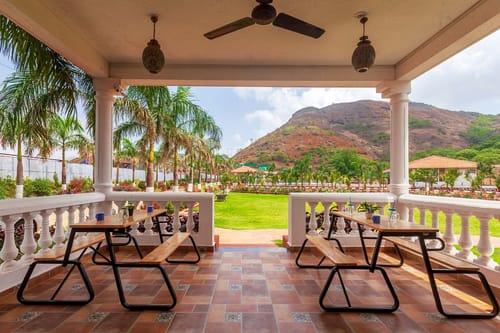 La Palm – 8 bedroom villa in Lonavala, Maharashtra