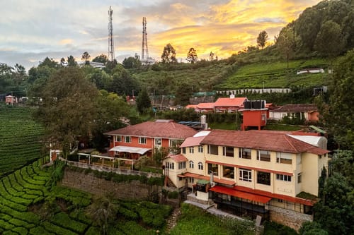 Luxury Room w/ Balcony @ Lakshmi Retreat - Kotagiri – 2 bedroom villa in Ooty, Tamil Nadu