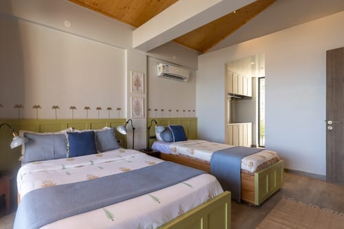 Thelma & Louise  W/ Outdoor Jacuzzi – 6 bedroom villa in Kasauli, Himachal Pradesh