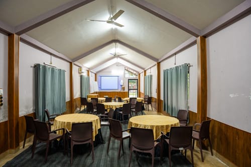 Granny’s Den | 1 Pet-friendly Artistic Hut With Shared Pool, Restaurant & Gazebo by the River – 1 bedroom villa in Dehradun, Uttarakhand