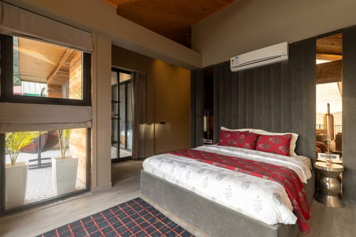 Thelma & Louise  W/ Outdoor Jacuzzi – 6 bedroom villa in Kasauli, Himachal Pradesh