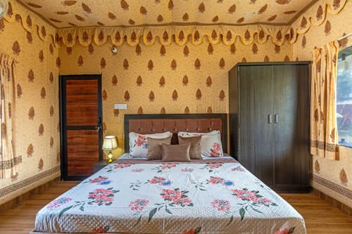 Premium Rooms @ Golden Pause – 5 bedroom villa in Jaipur, Rajasthan