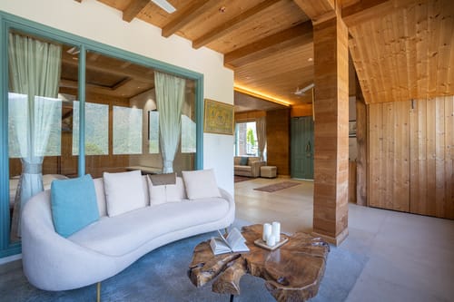 Moon @ Aykon Estate W/ Outdoor Pool – 2 bedroom villa in Kasauli, Himachal Pradesh