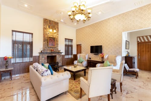 Room 4 @ The Silver Oaks Cottage – 1 bedroom villa in Dehradun, Uttarakhand