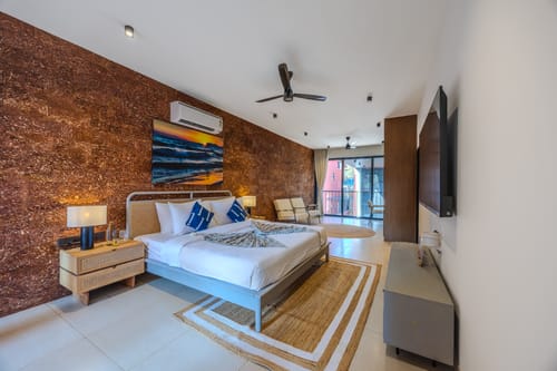 Serenica | 4-BHK Villa with Private Pool, Bar Lounge, Terrace Views, Lift & Peaceful Pilerne Location | Pet-friendly – 4 bedroom villa in North Goa, Goa