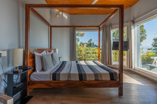 Serene w/ Outdoor Bonfire – 6 bedroom villa in Kasauli, Himachal Pradesh