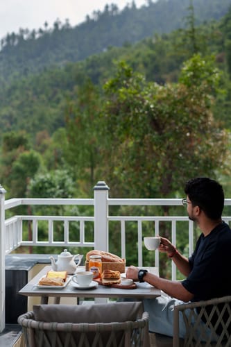 Summit @ The Mohru Estate - Chail w/ Heated Pool – 4 bedroom villa in Shimla, Himachal Pradesh