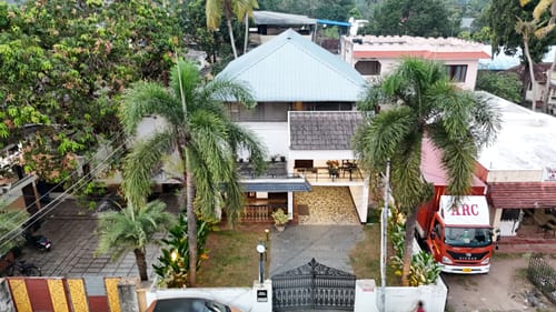 Riviera Residence Suite | Stunning Room With Shared Verandah, Sit-Out Area & Garden – 1 bedroom villa in Alappuzha, Kerala