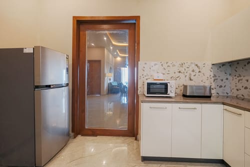 Dochi  |  4-BHK apartment with Hill Views, Living Room, & Balconies – 4 bedroom villa in Kasauli, Himachal Pradesh