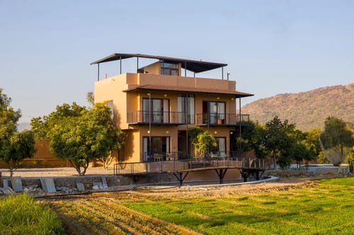 Cows & Cuddles | Pet-friendly 4-BHK Haven With Pvt Pool, Garden & Gazebo – 4 bedroom villa in Udaipur, Rajasthan