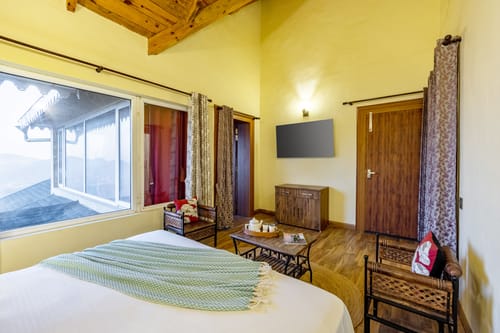 Silverstone | Hillside 6-BHK Getaway With Garden, Gaming Zone & Lounge Area