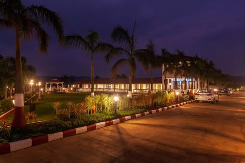 La Palm – 8 bedroom villa in Lonavala, Maharashtra