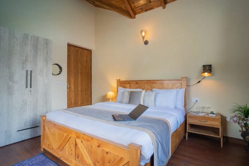 Wood Sparrow – 4 bedroom villa in Bhimtal, Uttarakhand