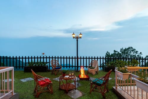 Pinehill Manor | Scenic Hillside 6-BHK Hideaway With Garden, Patio & Gazebo – 6 bedroom villa in Kasauli, Himachal Pradesh