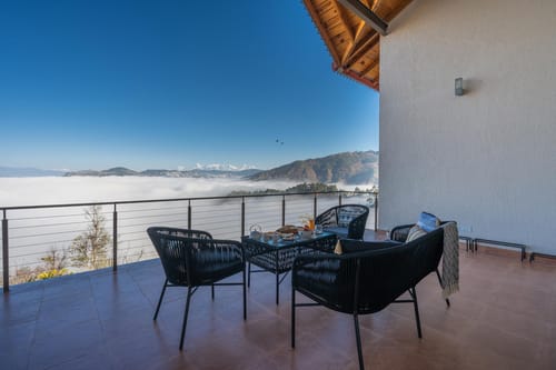 Amulyam Villa - Mukteshwar – 4 bedroom villa in Nainital, Uttarakhand
