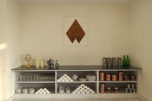 The Ridgeview Retreat Amelia | Hillside 2-Room Suite with Private Balcony, Bathtub & Restro | Near Naldehra Golf Course | Pet-friendly – 2 bedroom villa in Shimla, Himachal Pradesh