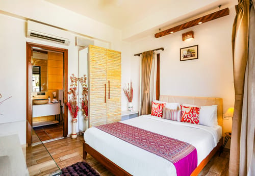 The Jazminn Timberwood | 3-BHK Pet-friendly Apartment with Shared Sit Out Area | Near Bengaluru Palace – 3 bedroom villa in Bengaluru, Karnataka