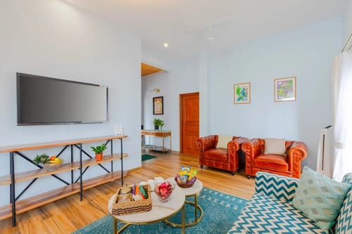 Alpenglow | Pet-friendly 3-BHK Hillside Villa With Garden & Scenic views