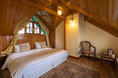 Nau Nabh Cottage – 6 bedroom villa in Shimla, Himachal Pradesh