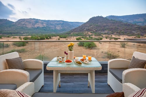 Pearl Hillview Mansion – 5 bedroom villa in Lonavala, Maharashtra