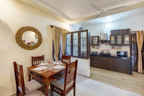 Cozy Nest | 2-BHK | Garden | Balcony | Swing | Bathtub | Bonfire Area  – 2 bedroom villa in Nainital, Uttarakhand
