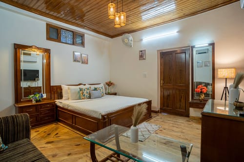 The Northern Lake House – 2 bedroom villa in Nainital, Uttarakhand