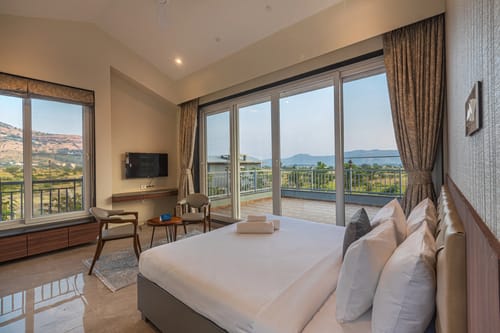 Nimishka Villa | 5-BHK Haven With Pvt Pool, Lavish Garden & Scenic Views – 5 bedroom villa in Lonavala, Maharashtra