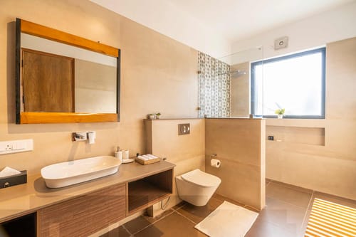 3 Rooms @ Savara w/ Heated Infinity Pool and Jacuzzi Villa in Kasauli
 – 3 bedroom villa in Kasauli, Himachal Pradesh