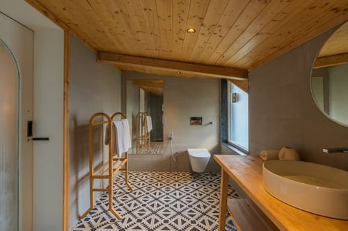 Chapter 5 @ The Ever House W/ Open Air Jacuzzi – 2 bedroom villa in Kasauli, Himachal Pradesh