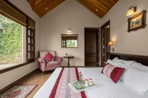 Bellevue w/ Outdoor Jacuzzi – 3 bedroom villa in Kasauli, Himachal Pradesh
