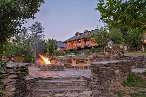 Oakwood Cottage – 2 bedroom villa in Shimla, Himachal Pradesh