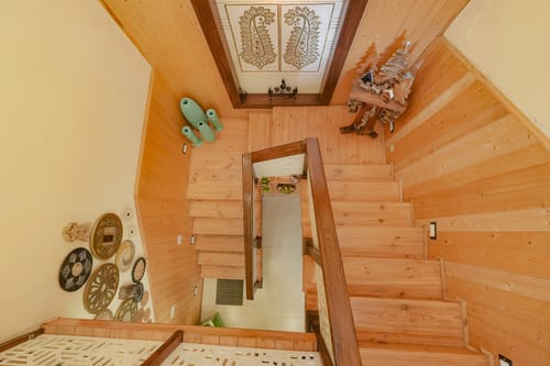 Aaram Bagh | Pet-friendly 4-BHK Escape Amid Pine Forests with Valley Views Near Kasauli – 4 bedroom villa in Kasauli, Himachal Pradesh