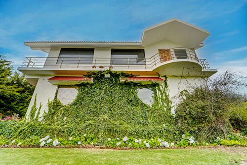 Heaven Hill View | Elegant 2-BHK Hill Retreat With Garden & Balcony – 2 bedroom villa in Ooty, Tamil Nadu